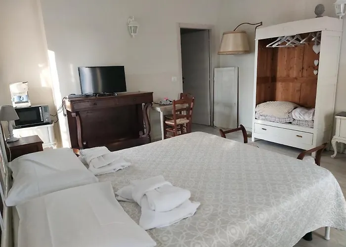 La Casina Del Grillo Couette-café